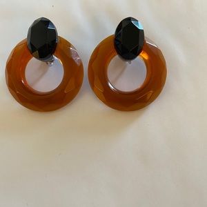 Women’s vintage Lucite clip on earrings
